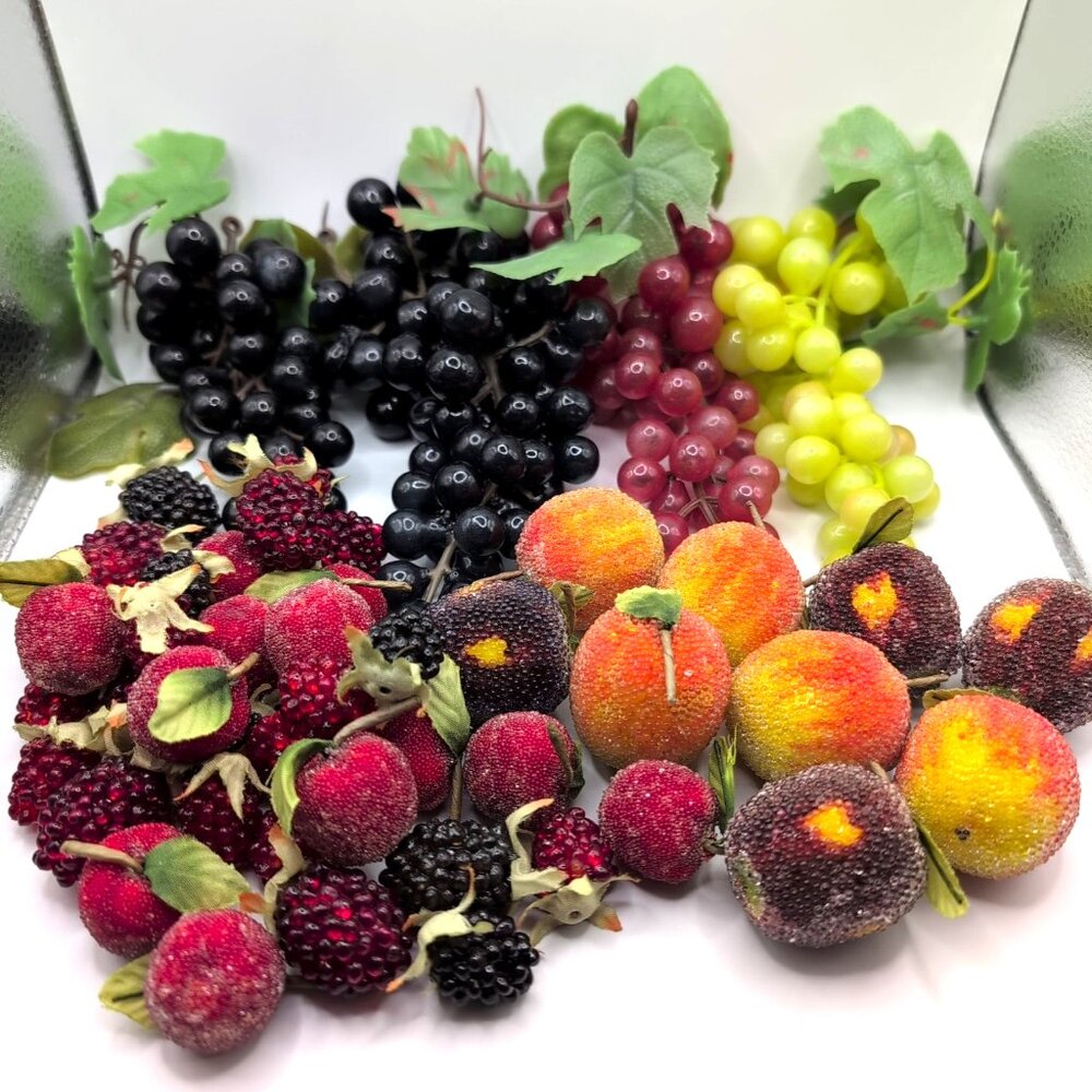 Large Lot of Vintage MCM Life Size Faux Fruit - Beaded Fruit Soft Grapes EUC